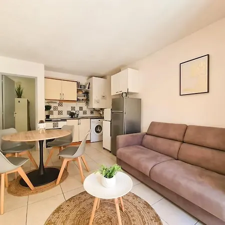 5 Couchages + Jardin A 150m Des Plages Apartman