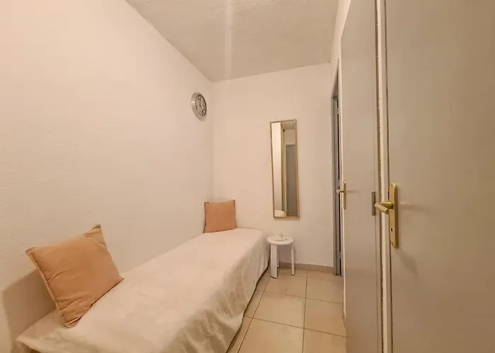 Apartment 5 Couchages + Jardin A 150m Des Plages Saint-Raphaël